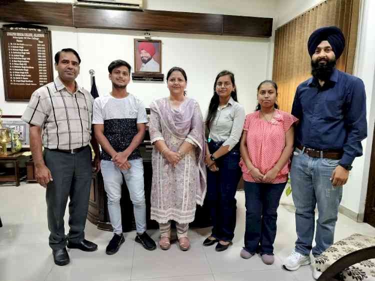 Harsimran of Lyallpur Khalsa College bagged 1st position in University Exam