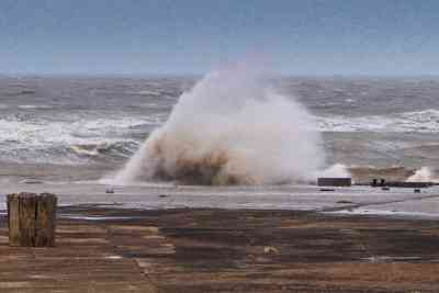 Gujarat gears up for Cyclone Biparjoy as rainfall and high winds begin