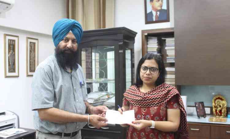 NRI donates Rs 2 lakh to Maharaja Dalip Singh Memorial