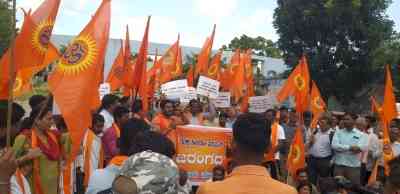 VHP stages protest in K'taka over proposal to withdraw anti-conversion law