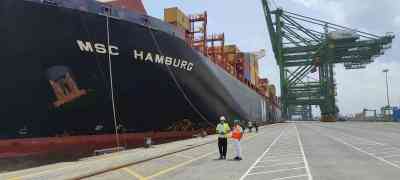 Mumbai JNPA port hosts its longest-ever 399-metre container ship