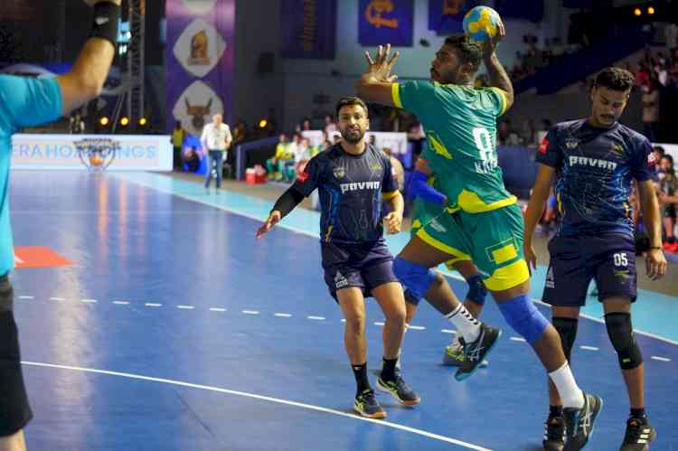 Telugu Talons defeat the Golden Eagles Uttar Pradesh in a close encounter