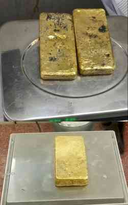 2 ground staff arrested for gold smuggling at IGI airport