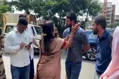 Thane 'slap-gate': MBMC officials file complaint against MLA Geeta Jain