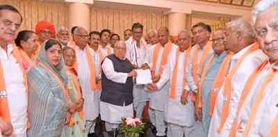 Rajasthan getting bad name due to CM Gehlot, alleges BJP; submits memo to Guv