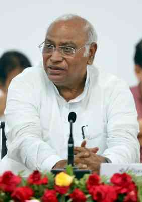 Kharge hits back at Centre after RBI's paper on inflation