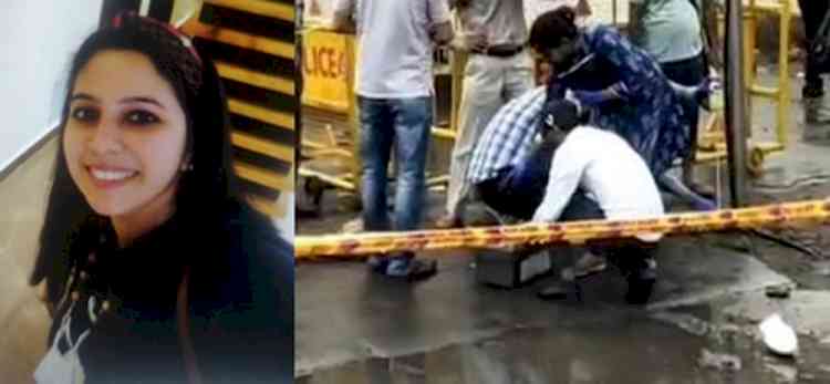 Woman electrocuted at New Delhi railway station  