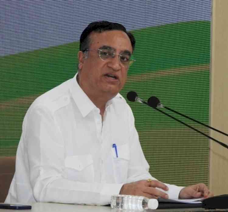 Kejriwal seeking Congress' help over ordinance to evade arrest: Ajay Maken