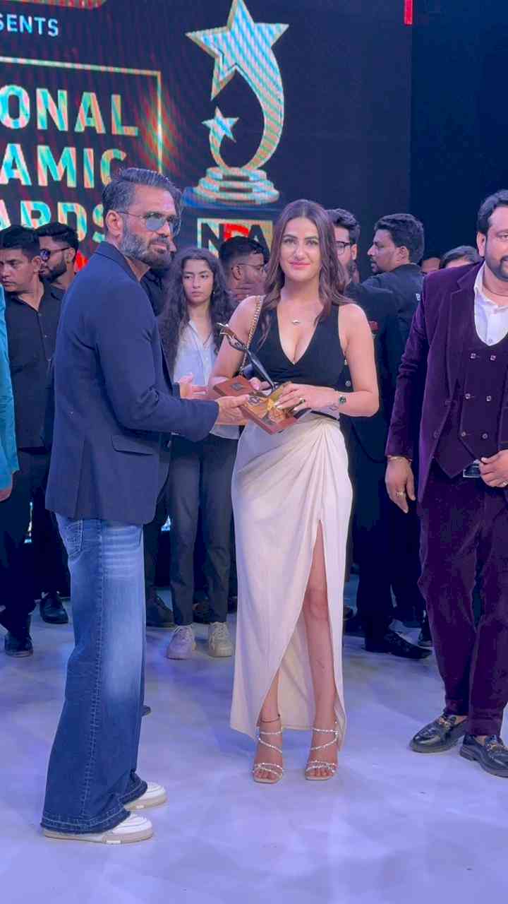 Ruchi Gujjar Wins Best Actress at National Dynamic Awards 2023 given by actor Sunil Shetty, Presented by Mind Blowing Film Promotion