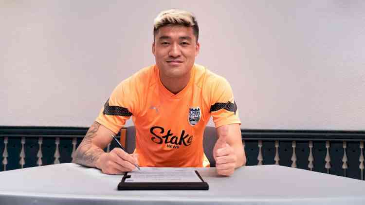 Phurba Lachenpa pens extension with Mumbai City FC until 2026