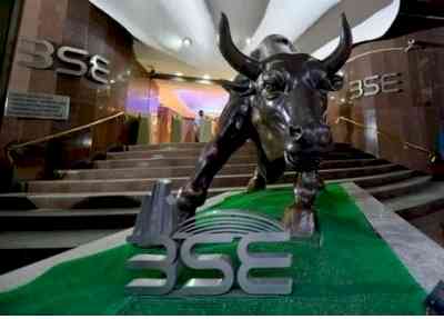 Strong showing by auto, tech stocks drives Sensex to fresh highs