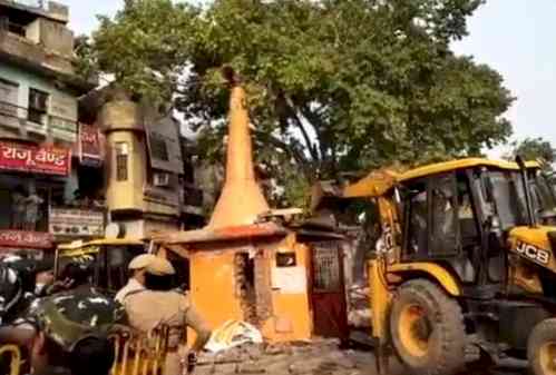 People helped cops, they didn't oppose: Delhi Police on temple demolition