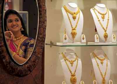 Two employees of Delhi jewellery showroom held for stealing gold worth Rs 1.5 crore