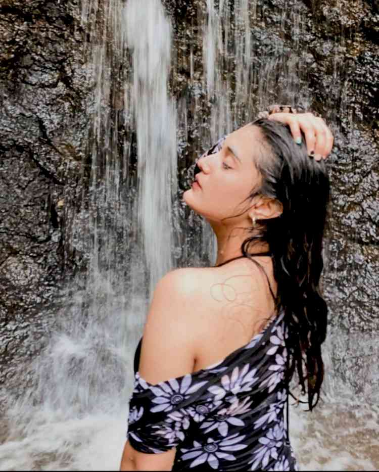 From Sneha Wagh, Ayushi Khurana to Deepshikha Nagpal the leading ladies of Star Bharat shows shares about their fondest memories and moments associated with the season of love- Monsoon