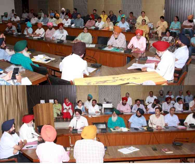 PAU VC asks extension scientists to gird up loins for insect-pest management in kharif crops