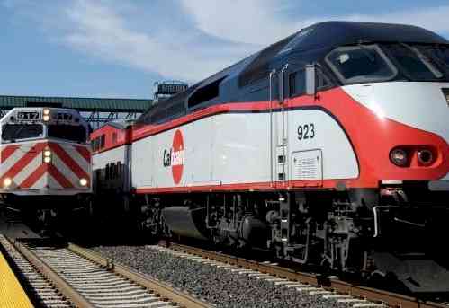 2 people killed in separate Caltrain crashes in US