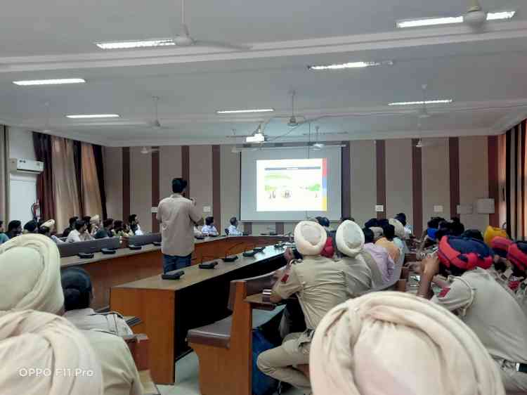 UIDAI conducts Aadhaar Awareness for Civil and Police officers at Bachat Bhawan