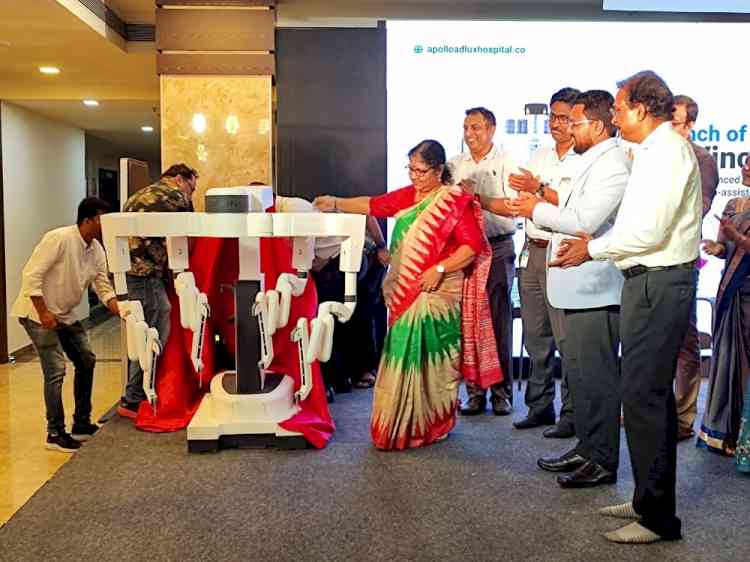 Kerala higher education minister inaugurates installation of 4th gen robotic surgery system ‘Da Vinci Xi’ at Apollo Adlux Hospital