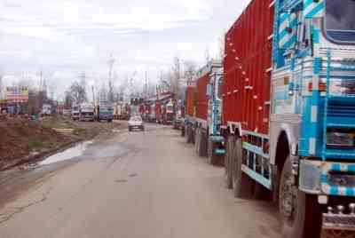Jammu-Srinagar National Highway remains closed