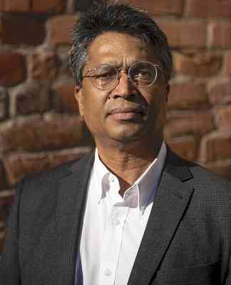Delhi HC sets aside Centre's order cancelling OCI card of Prof Ashok Swain