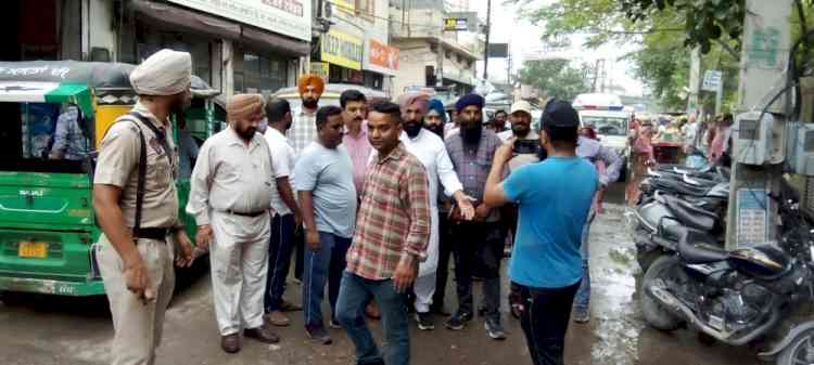 MLA Sidhu launches cleanliness drive with focus on regular cleaning of road gullies   