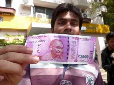 SC dismisses plea challenging exchange of Rs 2,000 notes without any ID proof