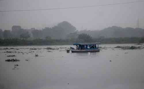 Delhi records maximum of 31.4 degrees C, moderate rain likely on Tuesday