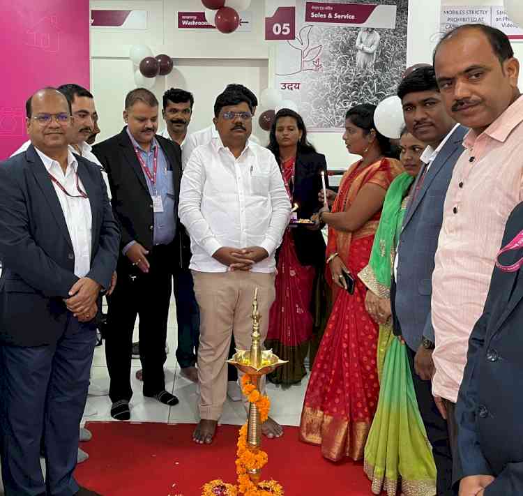 Axis Bank becomes the first Bank to inaugurate its rural branch in Warale