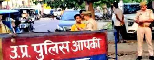Escaping from cops, man abandons injured mother in Lucknow