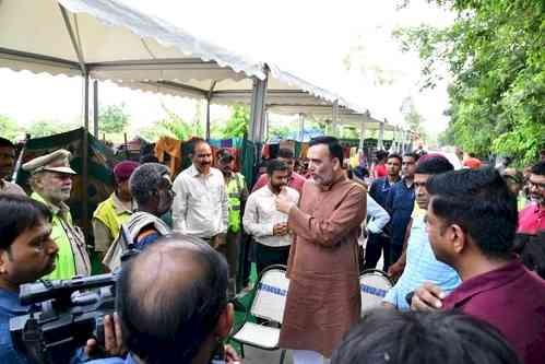 2 Delhi ministers visit relief camps as water level in Yamuna crosses danger mark