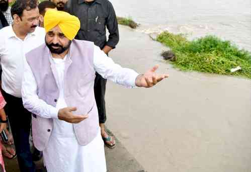 Regularly monitoring flood situation, says Punjab CM