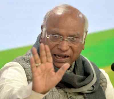 Modi govt changed democracy to mobocracy: Kharge