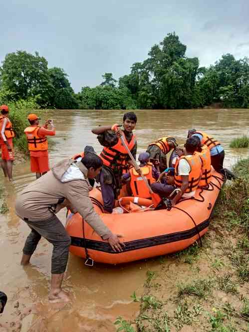 Telangana sounds alert as Godavari crosses first danger mark