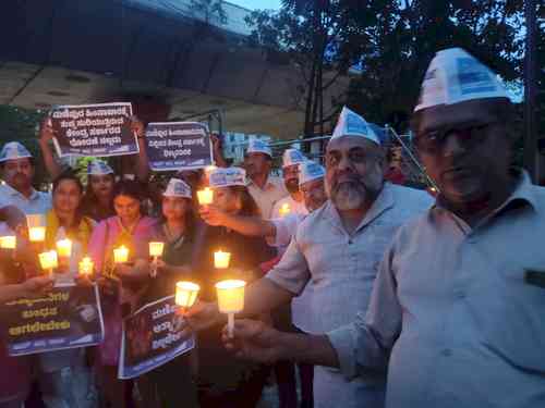 Manipur horror: K'taka unit AAP stages protest in B'luru