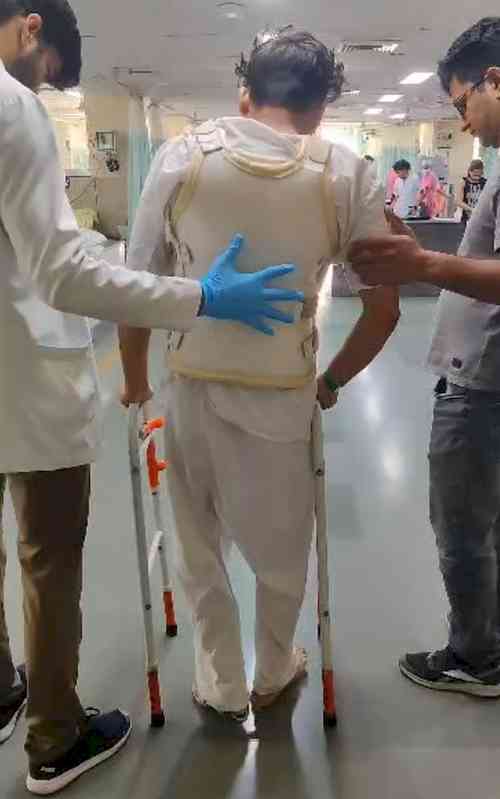 AIIMS Delhi performs successful surgery by removing knife from man's back