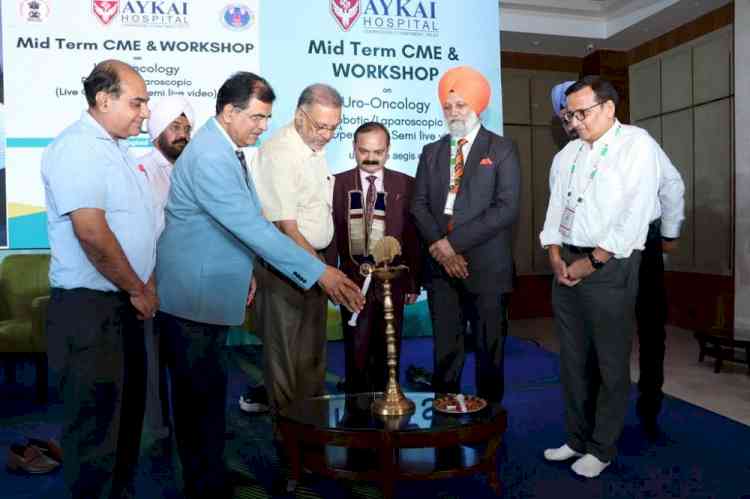 Health minister inaugurated urocancer live operative workshop at Aykai Hospital