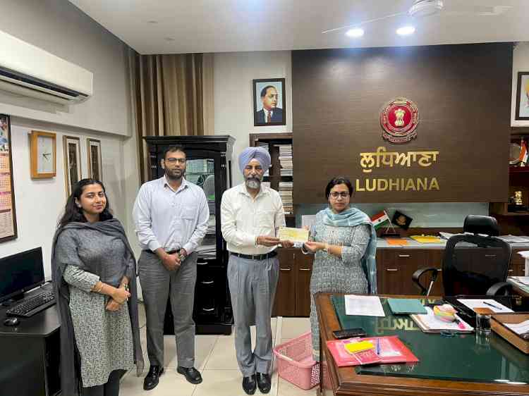 Former IPS Gurpreet Singh Toor hands cheque of Rs 1 Lakh to DC as contribution towards CM Flood Relief Fund