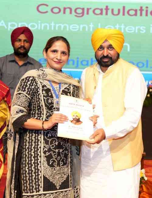 12,710 contractual teachers regularised in Punjab