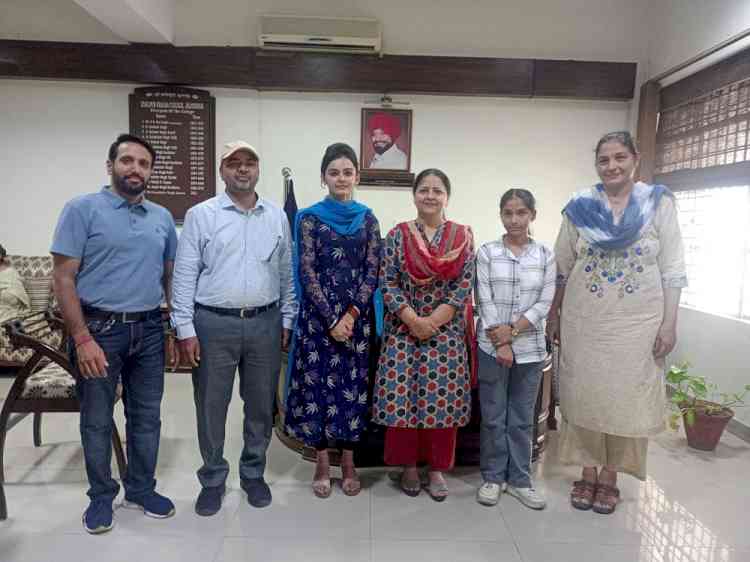 Gagandeep Kaur of Lyallpur Khalsa College bagged 3rd position in University exams