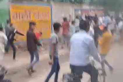 Clash erupts between police and mob over Muharram procession route in Delhi