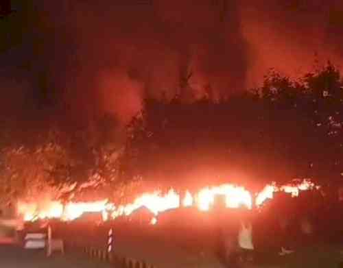 Fire engulfs furniture market in Gurugram, no casualties