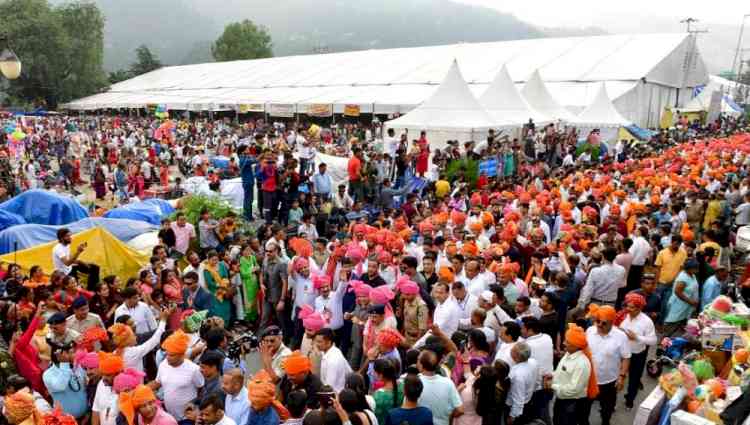 Week-long National Minjar fair concludes, CM participates in Shobha Yatra