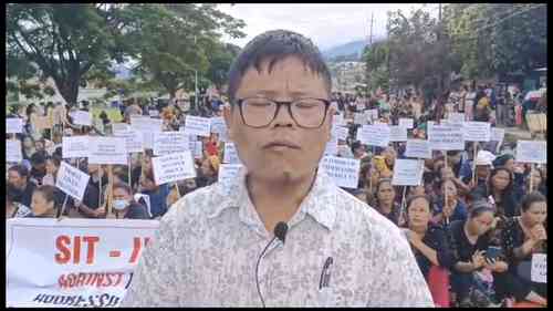 Manipur: Protestors demand withdrawal of security forces from Moreh along Myanmar