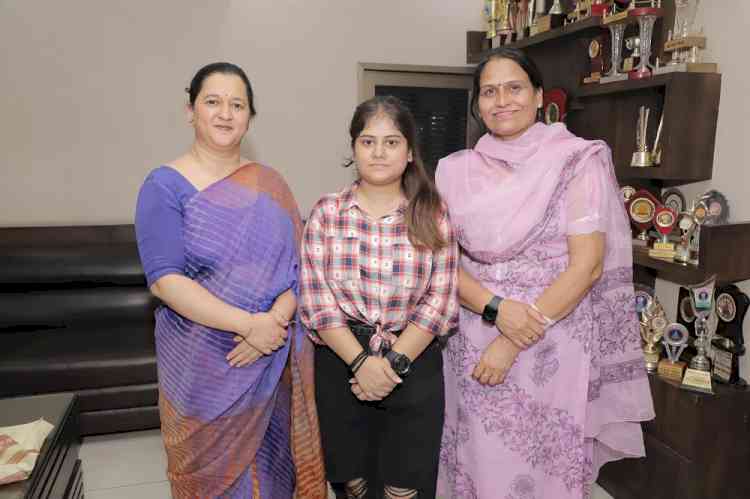 Student of PCM S.D. College for Women bags tops university positions in B.Sc (Fashion Designing) Semester IV