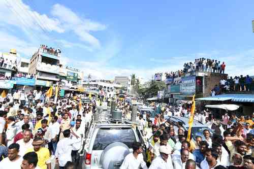 Violence in Andhra town as police stops Chandrababu Naidu’s convoy