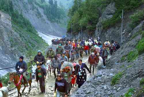 Another batch of 1,626 pilgrims leave Jammu to perform Amarnath Yatra