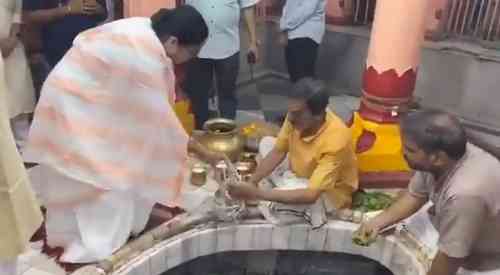 Bengal BJP shares video of Mamata worshiping Lord Shiva, sparks row