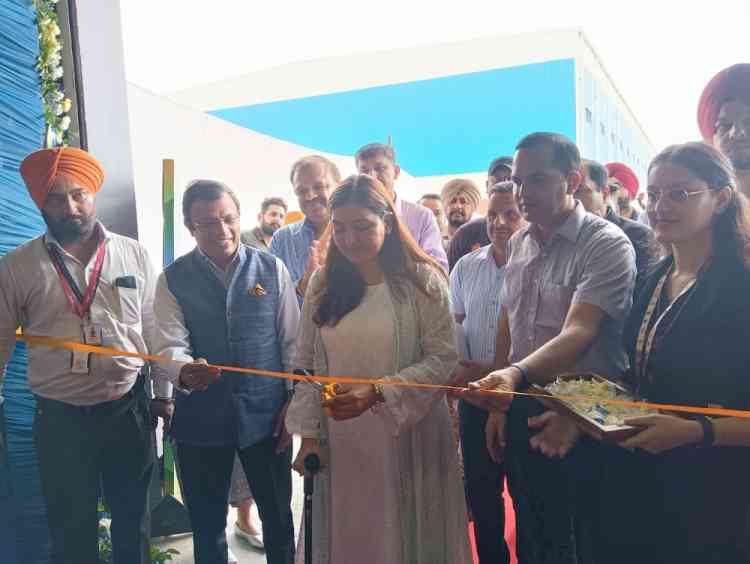 Anmol Gagan Maan launches Flipkart's first grocery fulfillment center in Ludhiana 
