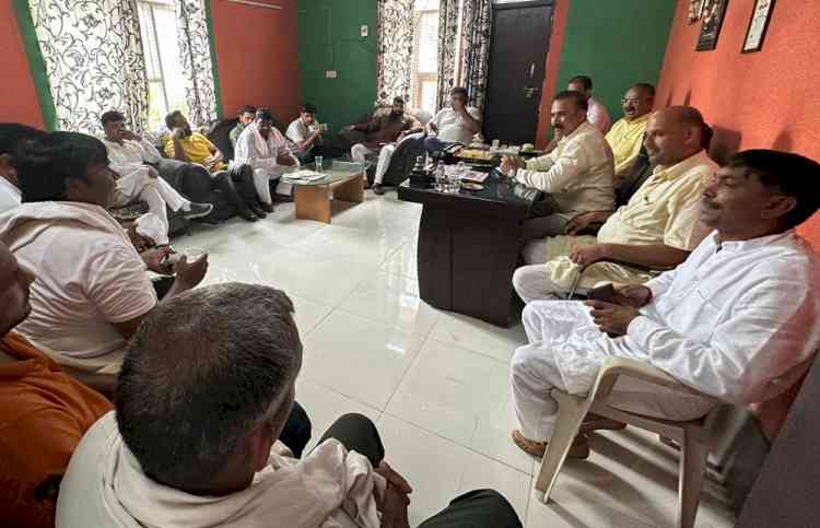 भाजपा जिलाध्यक्ष ने बेरी पन्ना प्रमुख सम्मेलन को लेकर कार्यकर्ताओं को सौंपी जिम्मेवारियां