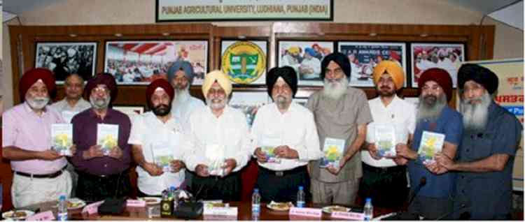 PAU VC uncovers book on rejuvenating Punjab; Dr Johl hailed the book as road map for future